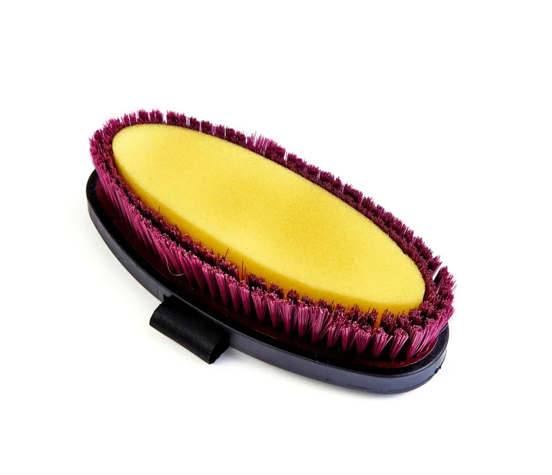 EZI-GROOM Grip Body Wash Brush in Burgundy